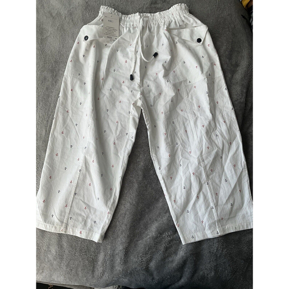 White Diamonds, Womens White Capri Pants, Size XL, Draw String w/ Anchor Accents - Picture 2 of 9